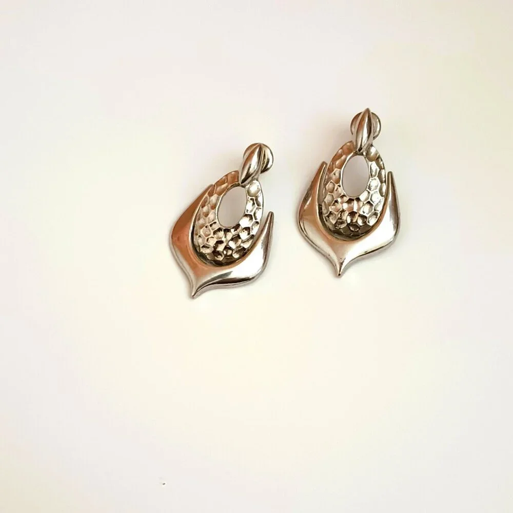 Hammered Door Knocker Drop Earrings Silver Tone Tear Drop Dangle Post Jewelry